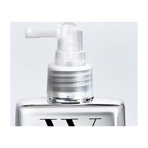 Color Wows own pump: fine mist, a swing-arm nozzle, a clear ribbed collar (black on Extra 